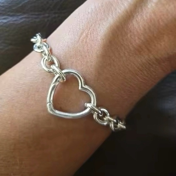 Silver Heart Buckle Bracelet For Women Romantic Bracelets 8” - Picture 1 of 5